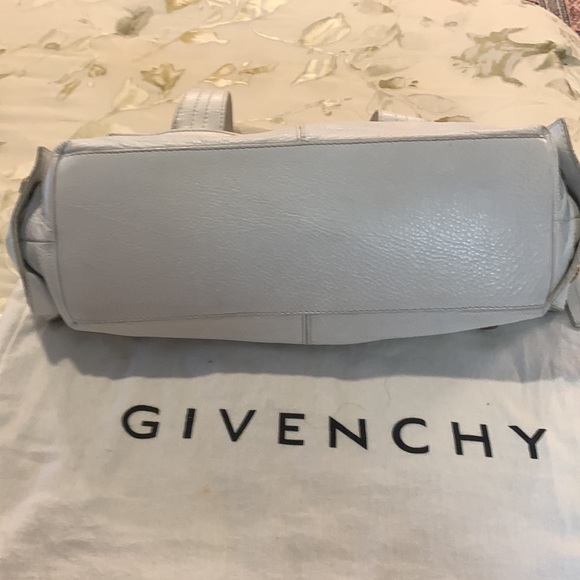 Givenchy authentic leather handbag satchel - Picture 10 of 14